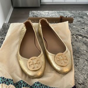 Used Tory Burch flats size 10. Gold